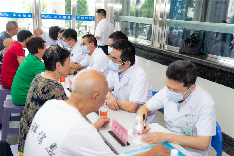 2023-9-20 帮扶恩施来凤县人民医院捐赠义诊12QJD.jpg 2023-9-20 帮扶恩施来凤县人民医院捐赠义诊12QJD.jpg