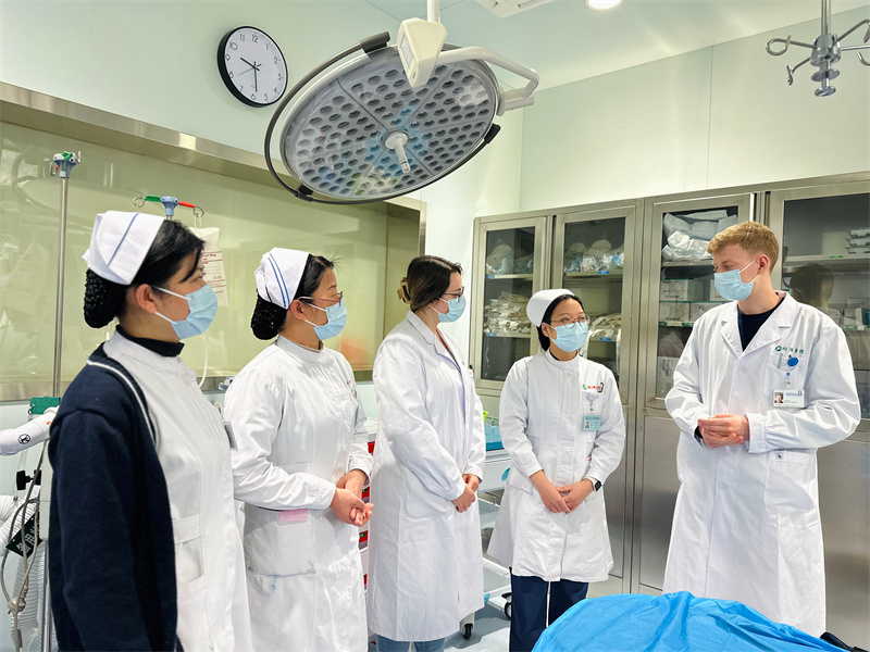 德国进修医生赞叹同济医院高效的急诊创伤救治一体化流程
